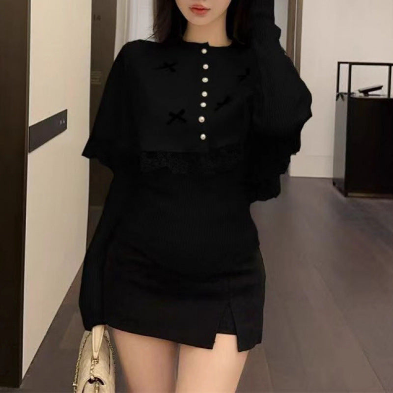Blouse en tricot élégante pour femme avec bordure en dentelle et boutons décoratifs Chic & Stil
