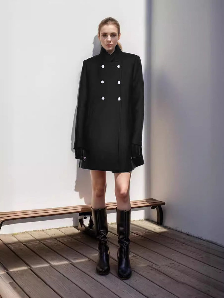 Elegant coat for women with double-breasted buttons Lune London