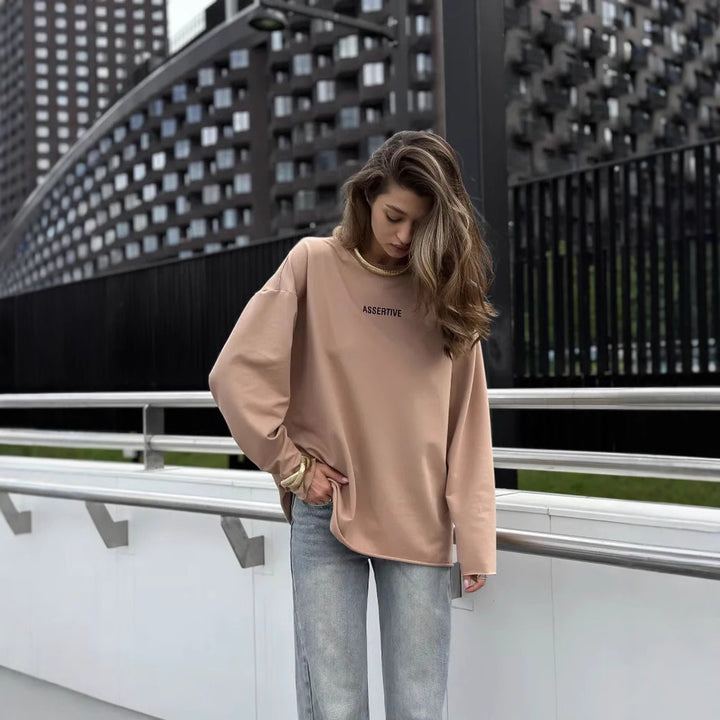 Casual women's sweatshirt with modern inscription and oversized fit Lune London