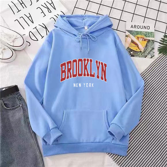 Women's hoodie with trendy Brooklyn print Chic & Stil