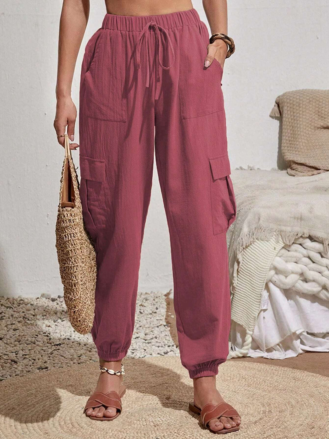 Casual cargo pants for women with elastic waist and practical pockets Lune London