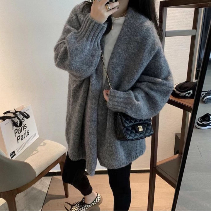 Pull surdimensionné et confortable pour femme avec décolleté en V profond et manches longues Chic & Stil