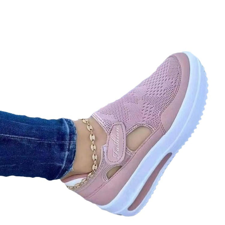 Women's slip-on sports sneakers with breathable material upper Lune London