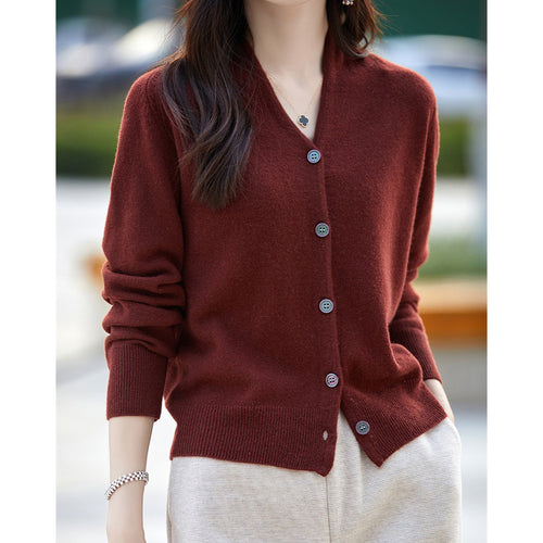 Cardigan tricot long pour femmes à manches longues en matériau doux avec un élégant décolleté en V Chic & Stil