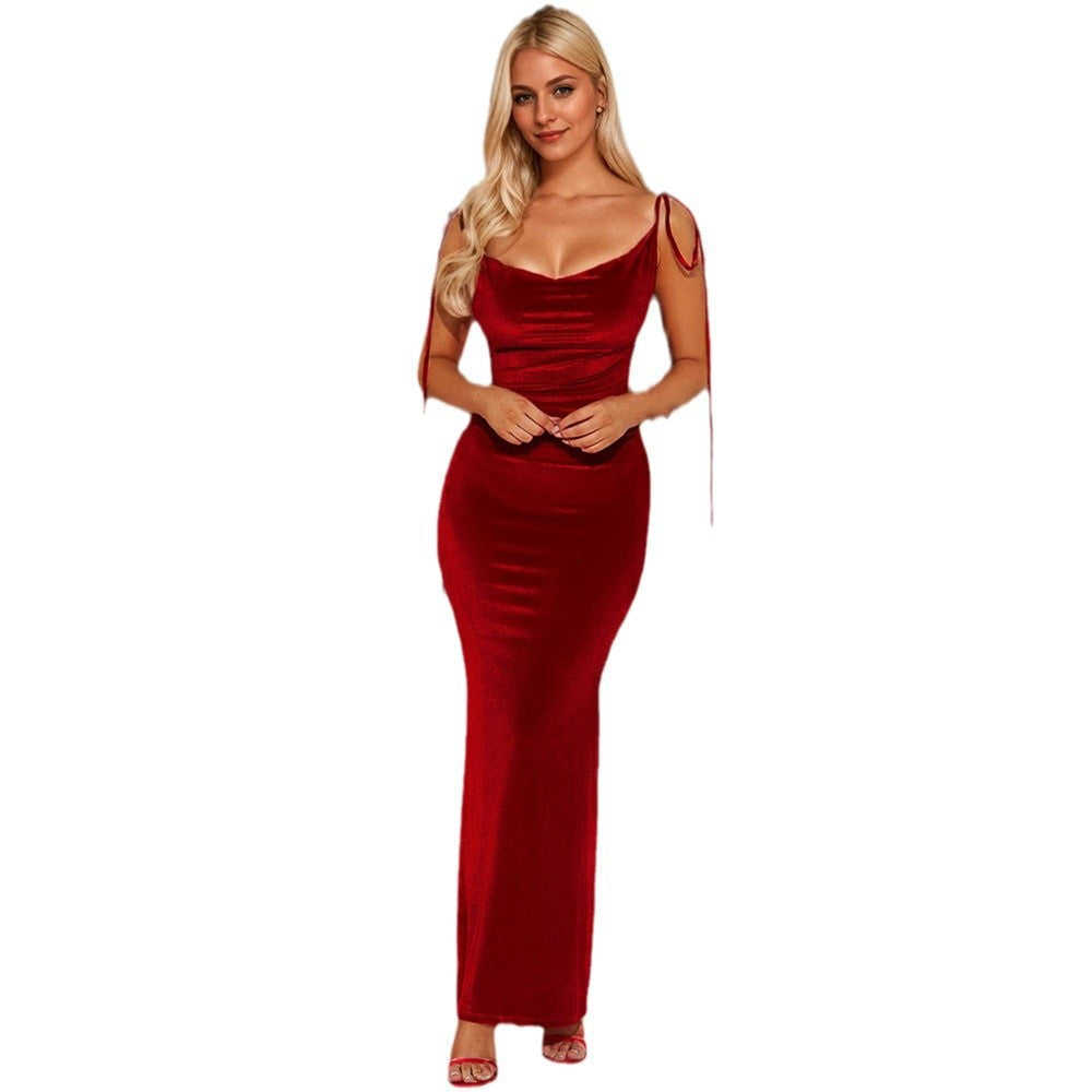 Elegant maxi dress for women with refined spaghetti straps Chic & Stil