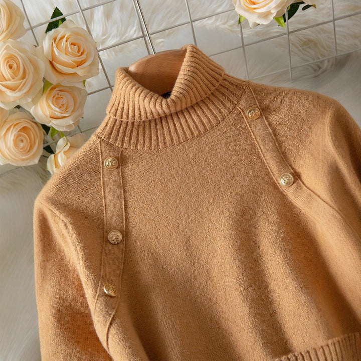 Lune London Elegant knitted sweater for women with high collar and decorative button details