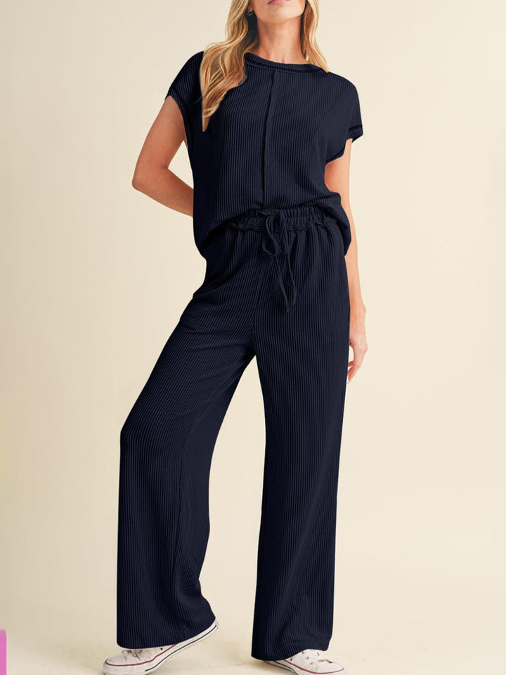 Women Comfortable jumpsuit with wide legs and elastic waistband Lune London