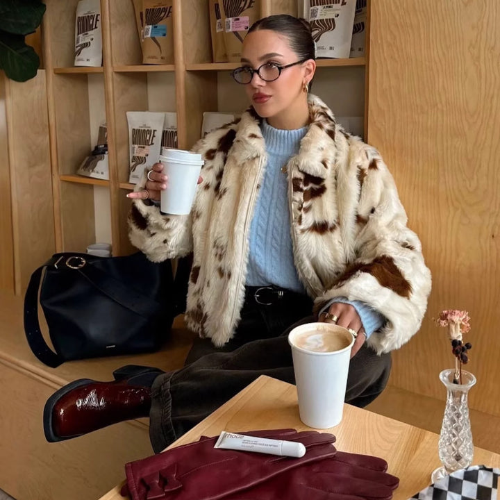 Faux fur animal print jacket for women with elegant collar Lune London