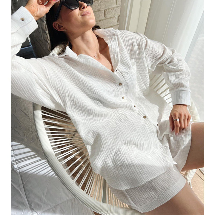 Casual women's outfit with button details and comfortable pockets Lune London