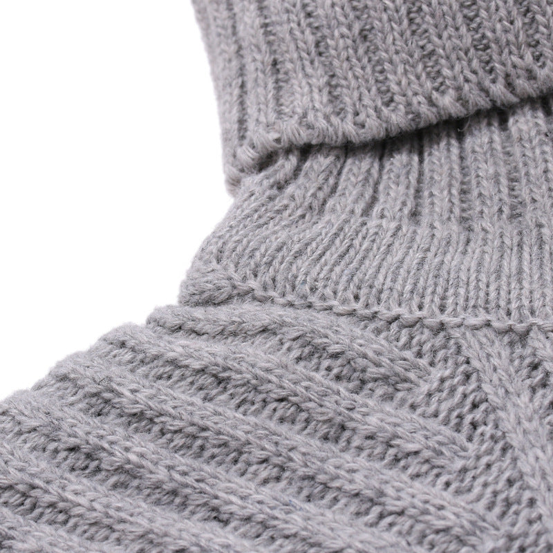 Trendy turtleneck sweater for men with textured design Lune London