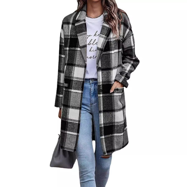 Oversized plaid coat for women with stylish pockets and turned-down collar Lune London