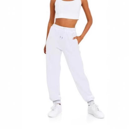Women's comfortable jogging pants with elastic waistband and side pockets Chic & Stil