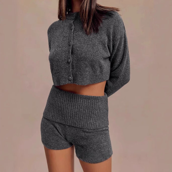 Lune London women's short knit sweater with round neckline and button closure