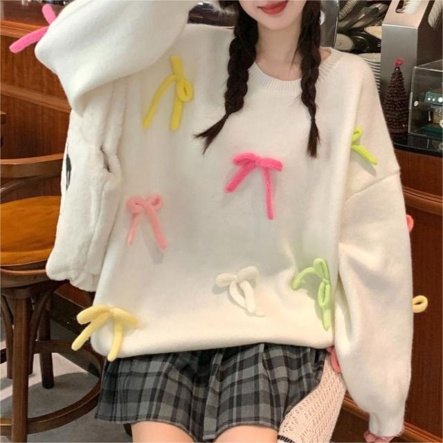 Casual sweater for women with playful bow appliqués Lune London
