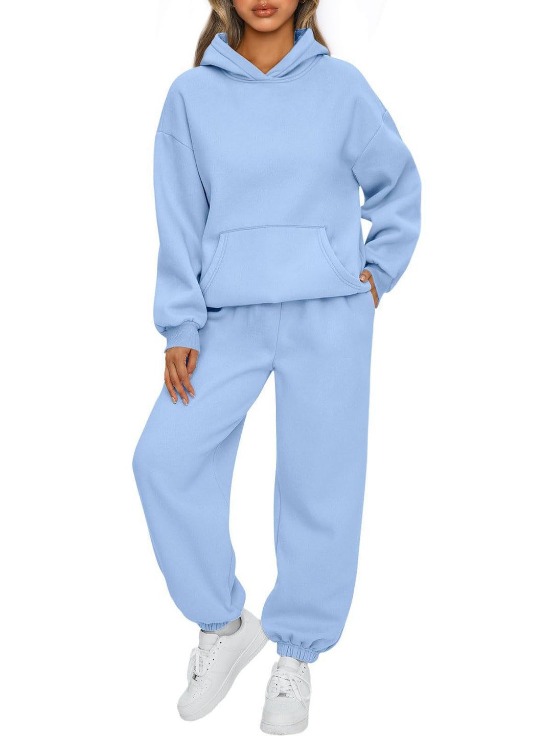Women's Comfortable Hoodie Suit Made of Soft Sweat Fabric Chic & Stil