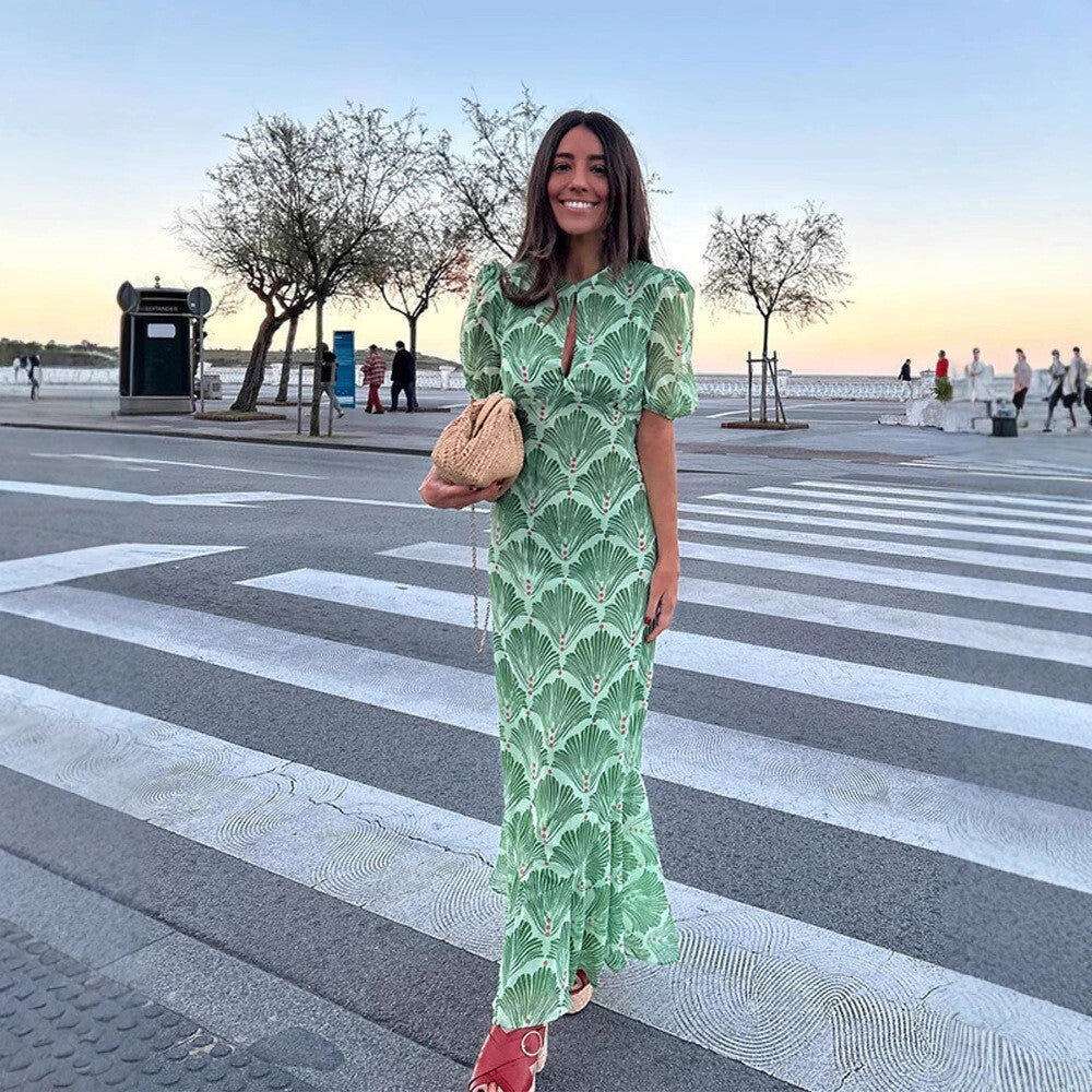 Maxi dress for women with a fresh floral design and a relaxed fit Lune London