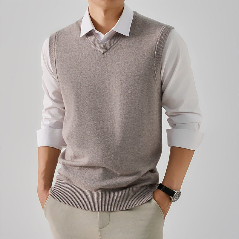 Stylish men's V-neck sweater vest Lune London