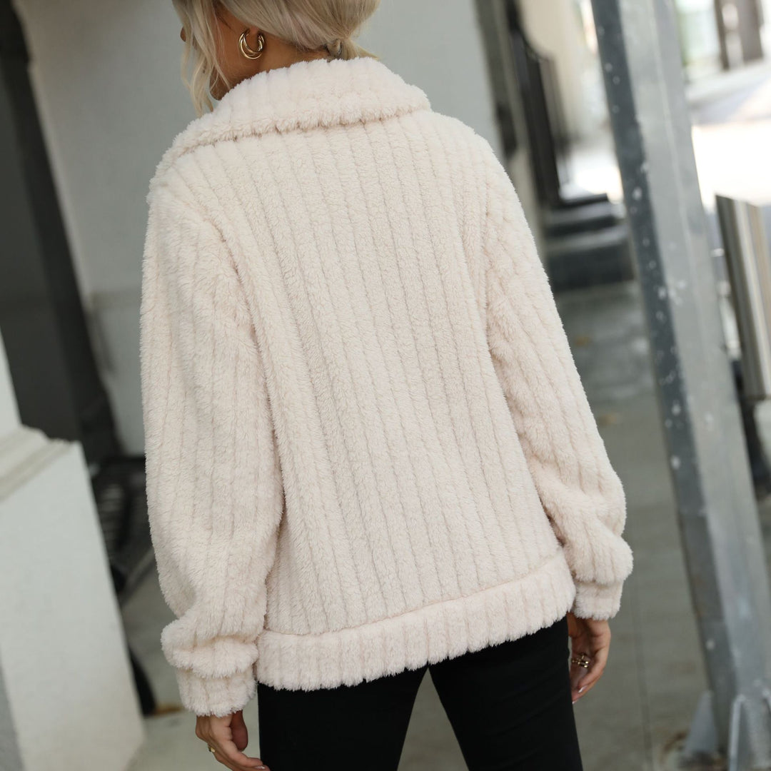 Fleece jacket for women with modern quilted details and patch pockets Lune London