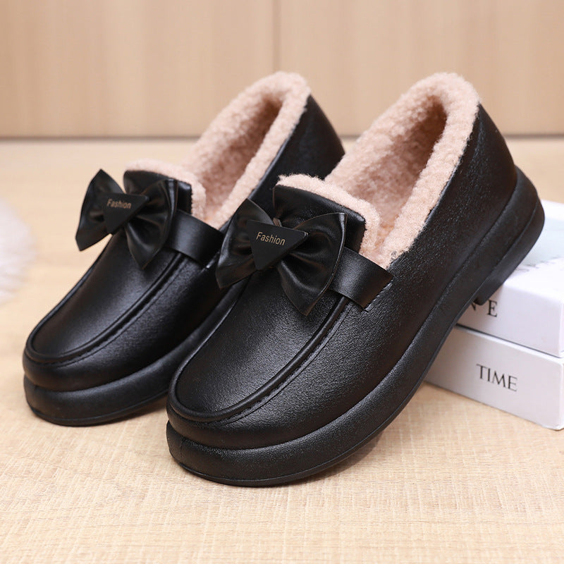 Lune London | Women's Cozy Slippers with Fashionable Bow Accent