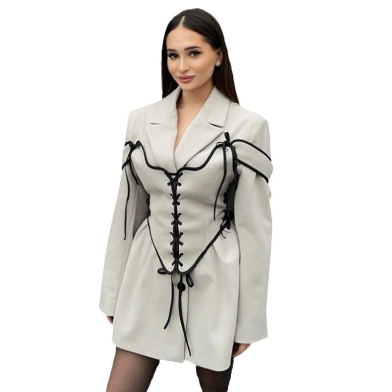 Chic and stylish tailored blazer for women