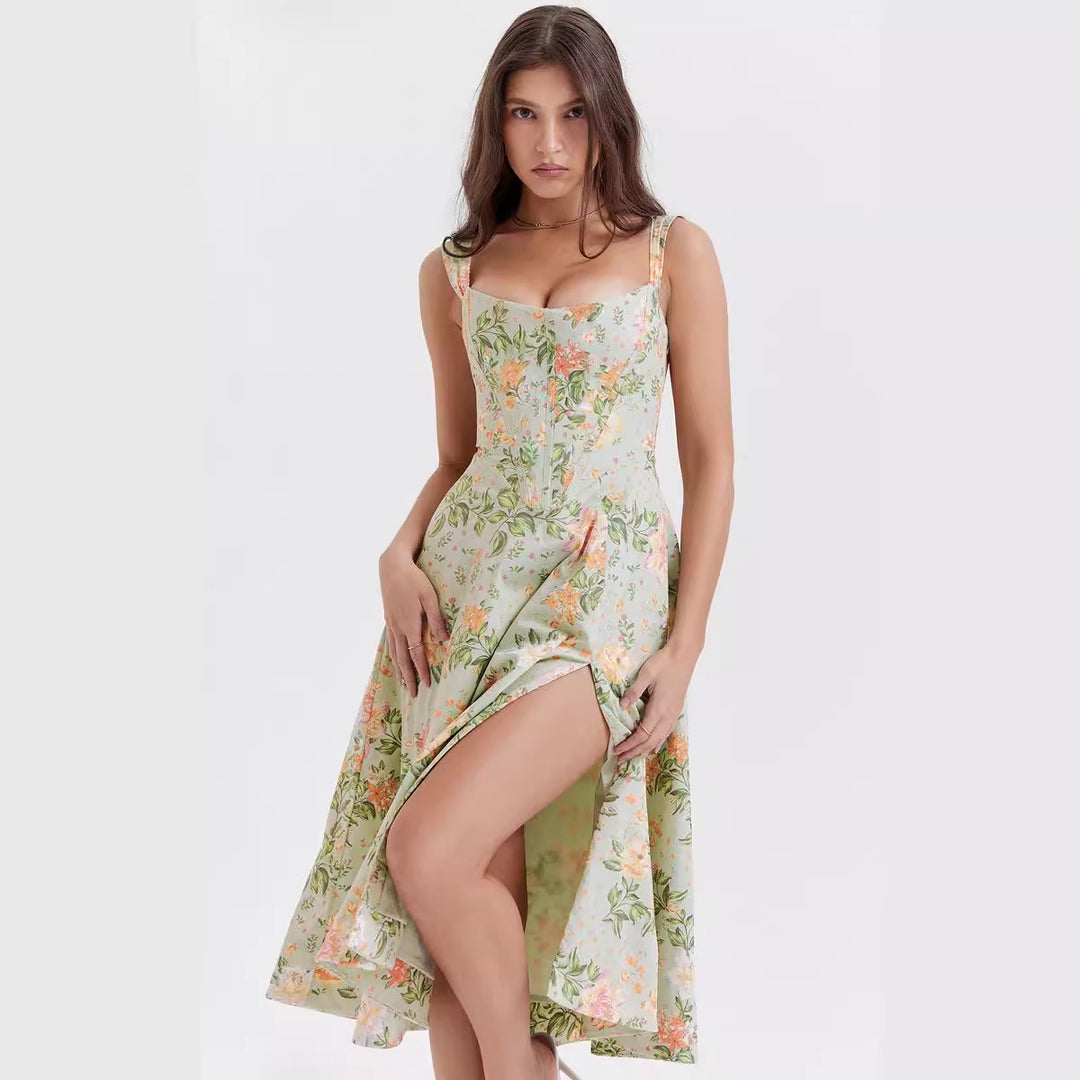 Elegant summer dress for women with floral accents and high slits Chic & Stil