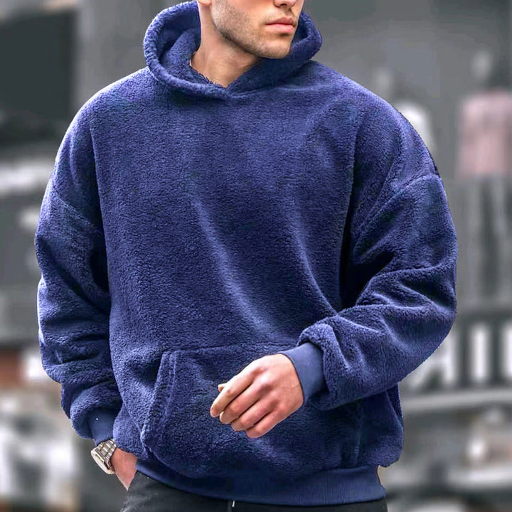 Oversized fleece pullover for men with practical pockets and hood Lune London