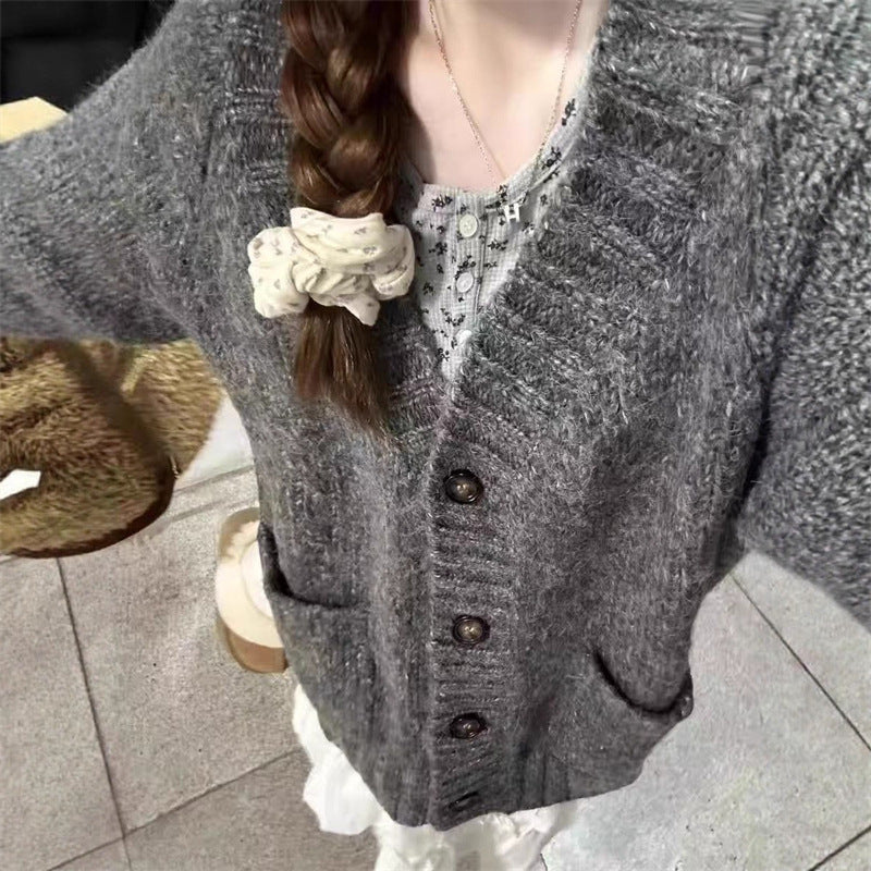 Cardigan Femme Douillet à Col V Profond et Boutons Décoratifs Chic & Stil