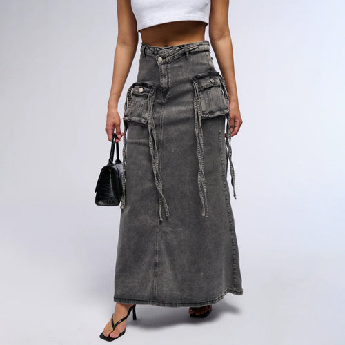 Long denim skirt for women with a high waist and practical pockets Lune London