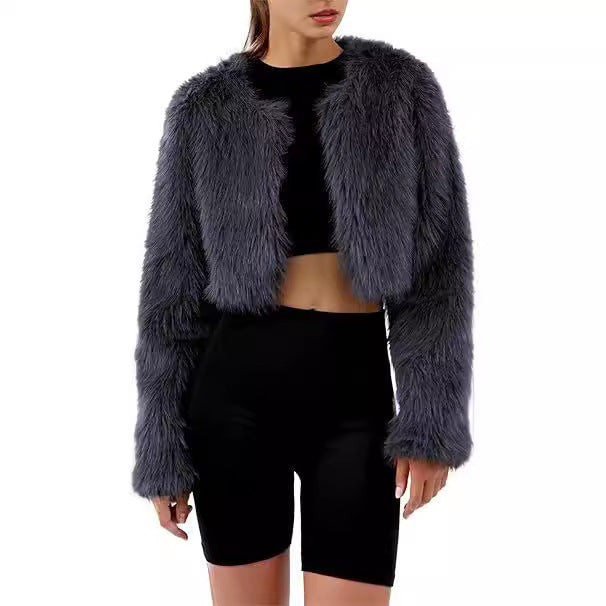 Ladies short glamorous faux fur jacket with wide sleeves Lune London