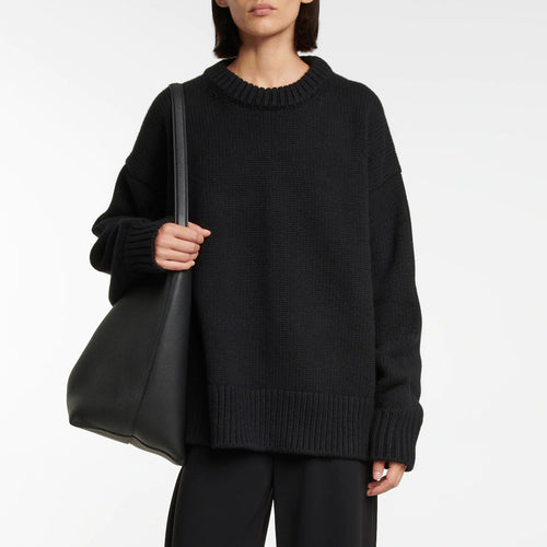 Oversized knitted sweater for women with a comfortable round neck and a relaxed fit Lune London