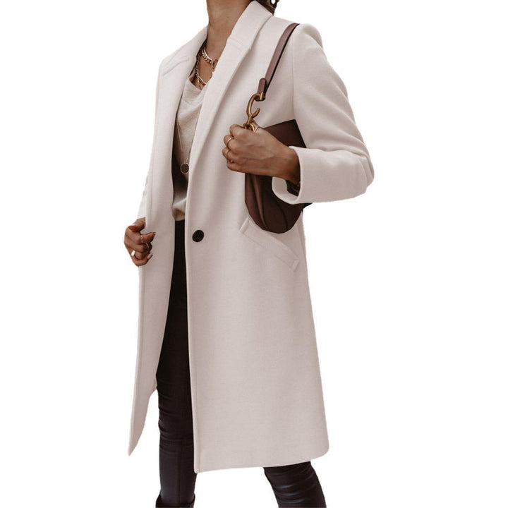 Ladies elegant long coat in high-quality wool blend with classic lapels Lune London