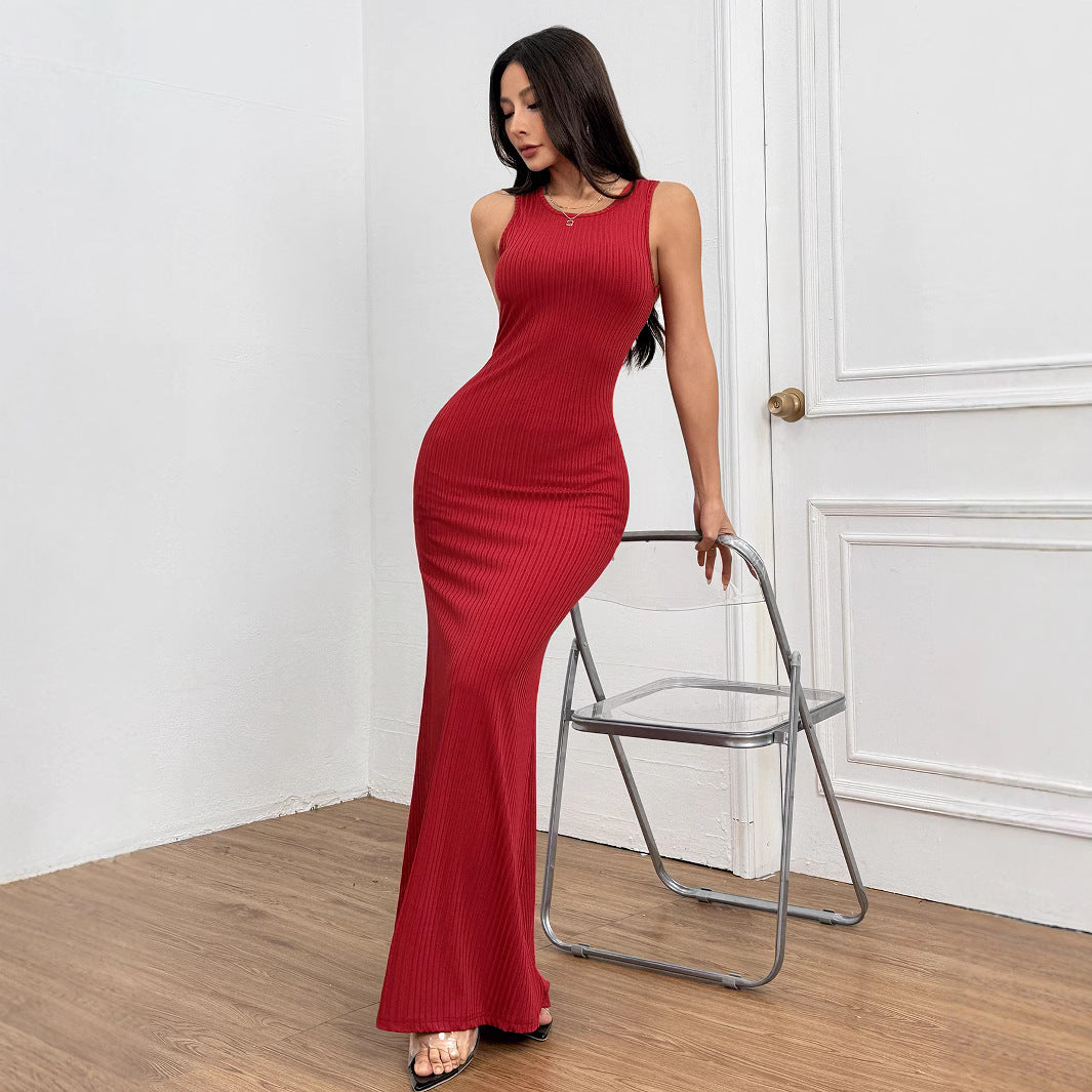 Robe maxi côtelée ajustée pour femmes avec élégante encolure ronde Chic & Stil