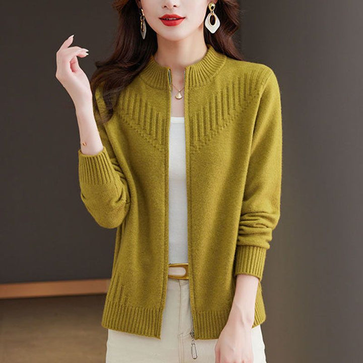 Cardigan pour femmes avec col montant et fermeture éclair Chic & Stil