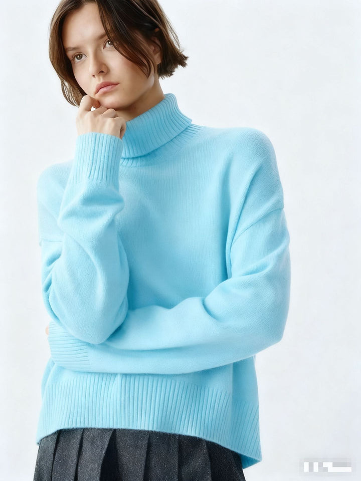 Pull Femme Col Roulé Confortable avec Coupe Oversize et Structure à Fines Côtes Chic & Stil