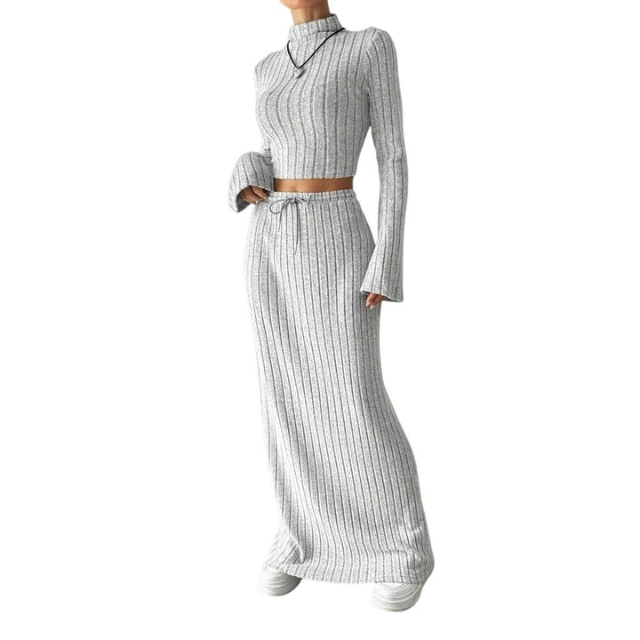 Ensemble top court à manches longues et jupe maxi pour femmes avec une élégante structure en rib Chic & Stil