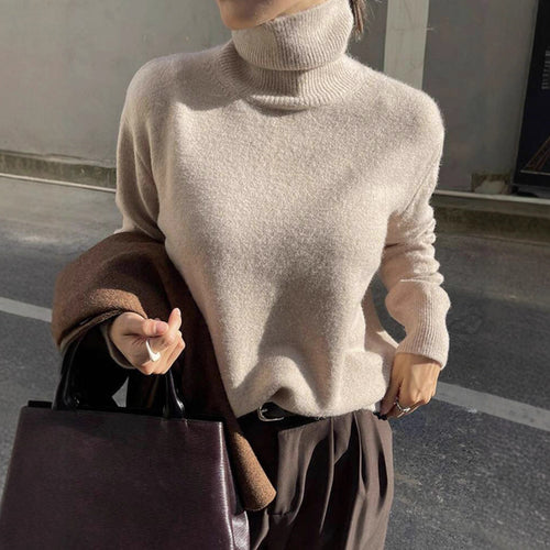 Ladies elegant turtleneck sweater in fine wool Lune London