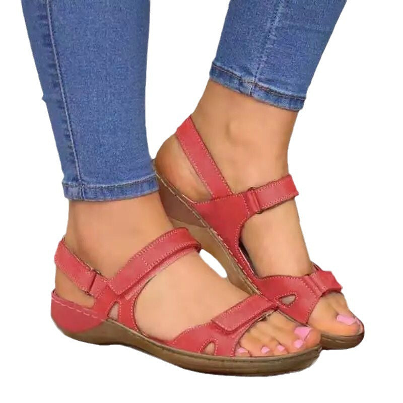 Comfortable strap sandals for ladies with ergonomic sole Lune London