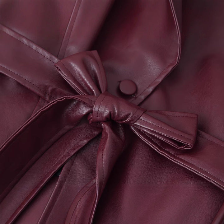 Blazer en cuir synthétique pour femme avec coupe ajustée et ceinture à nouer élégante Chic & Stil