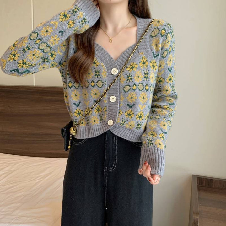 Ladies knitted floral jacket with wide edges Lune London