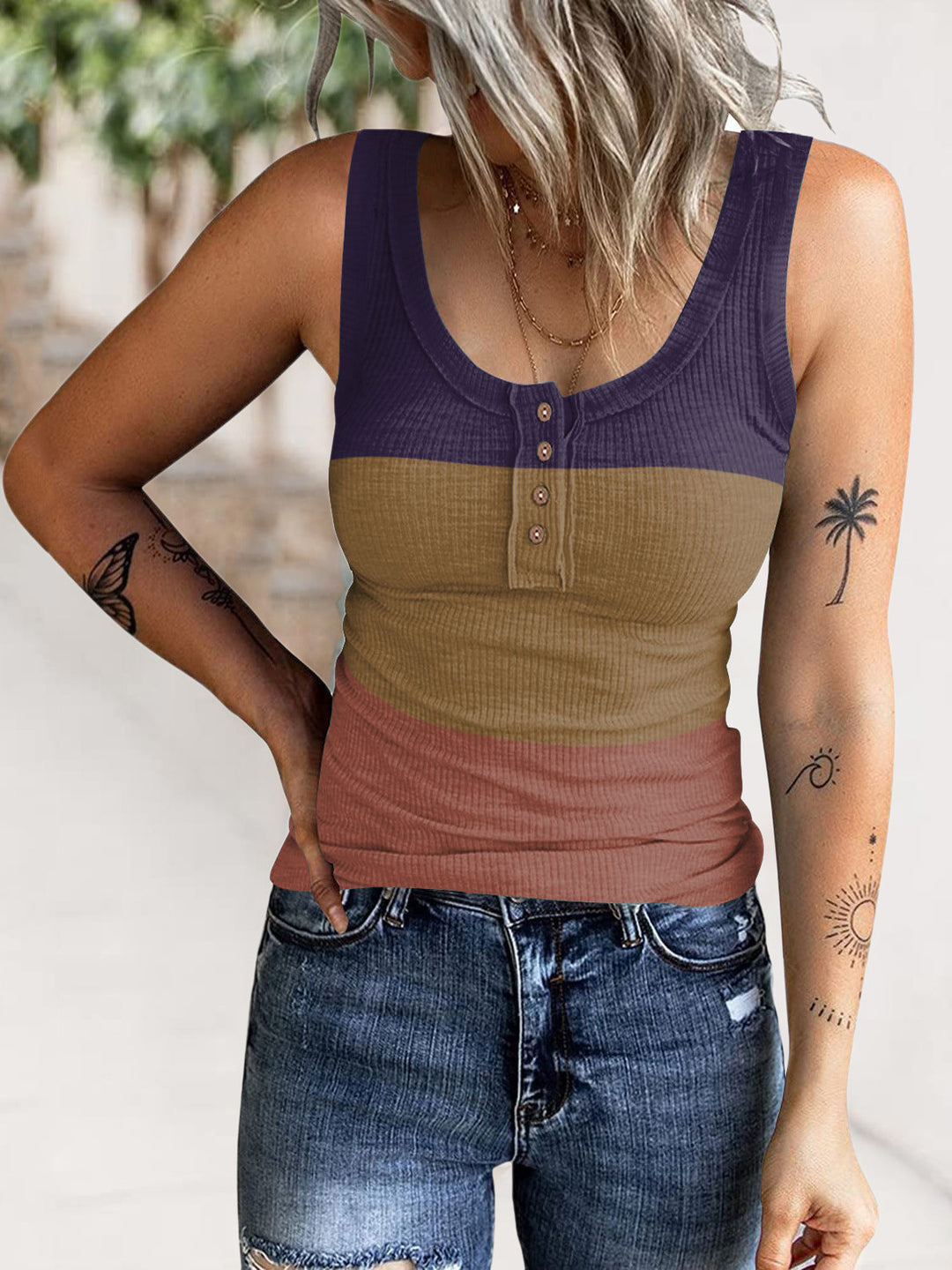 Ladies Comfortable Tank Top with Button Placket and Ribbed Structure Lune London