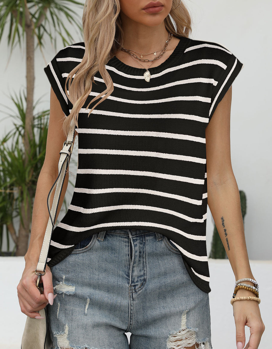 Top en tricot pour femmes avec un motif rayé moderne et une coupe décontractée Chic & Stil