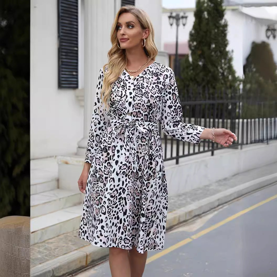 Elegant animal print dress for women with an adjustable belt Lune London