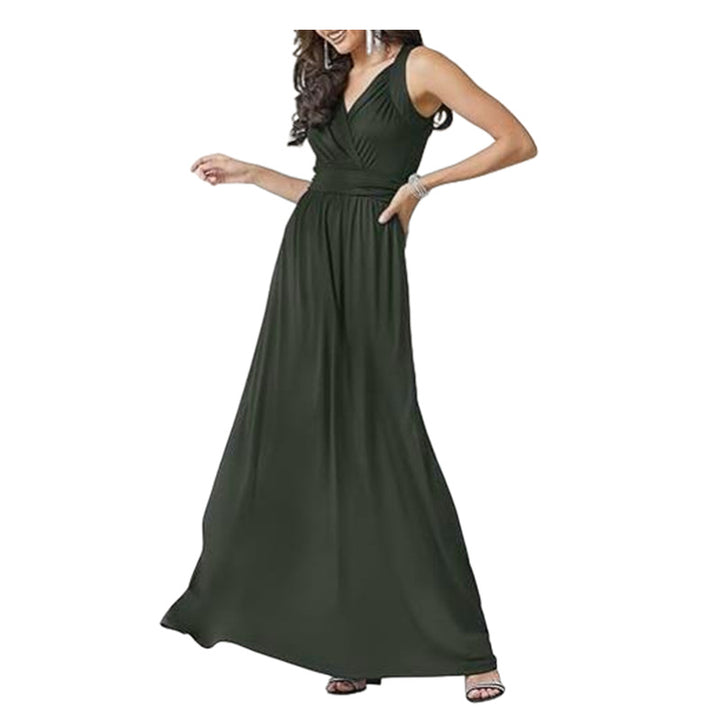 Maxi dress for women with an elegant V-neckline and a flowy cut Lune London