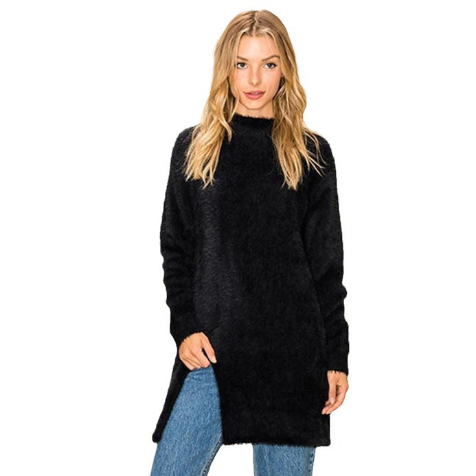 Long comfortable sweater for women with side slits and soft material Lune London