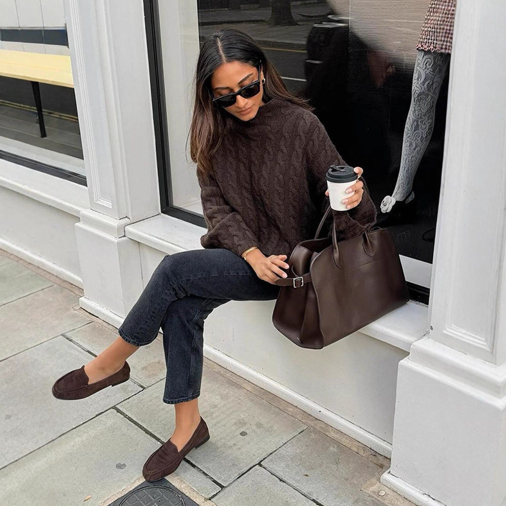 Trendy turtleneck sweater for ladies in textured knitted material Lune London
