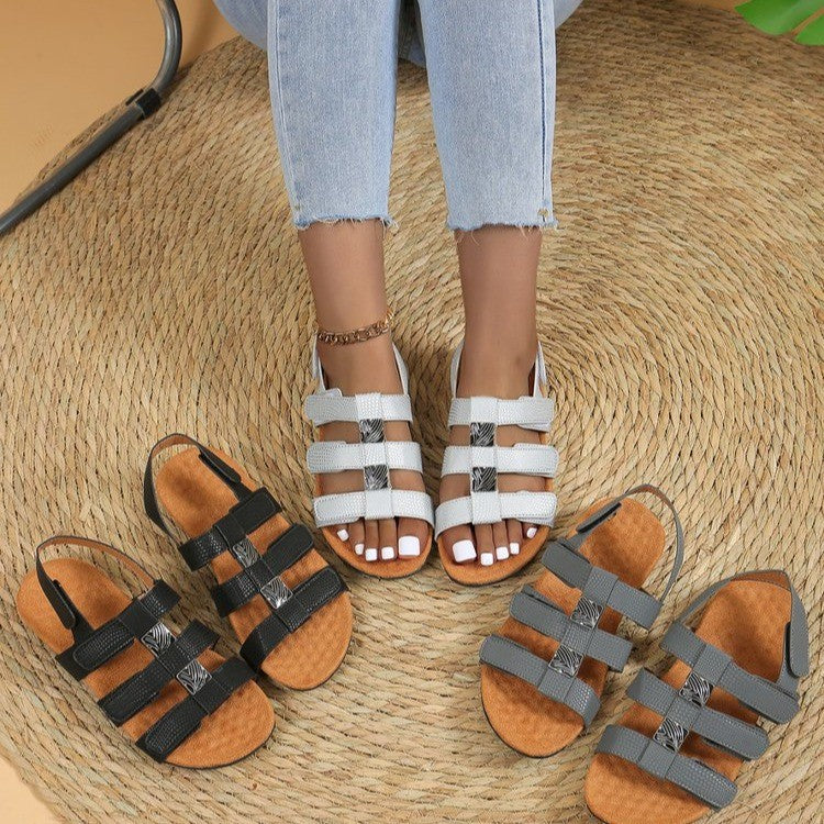 Women's strappy sandals with adjustable straps and anatomical sole Lune London