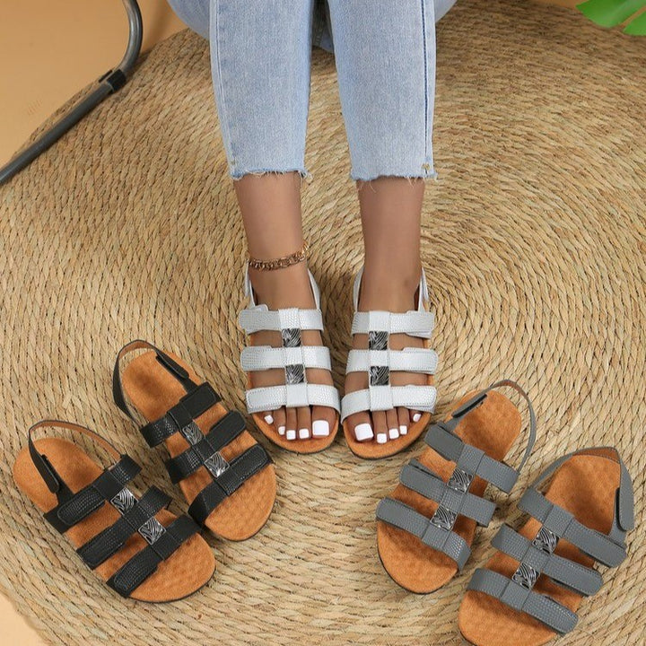 Women's strappy sandals with adjustable straps and anatomical sole Lune London