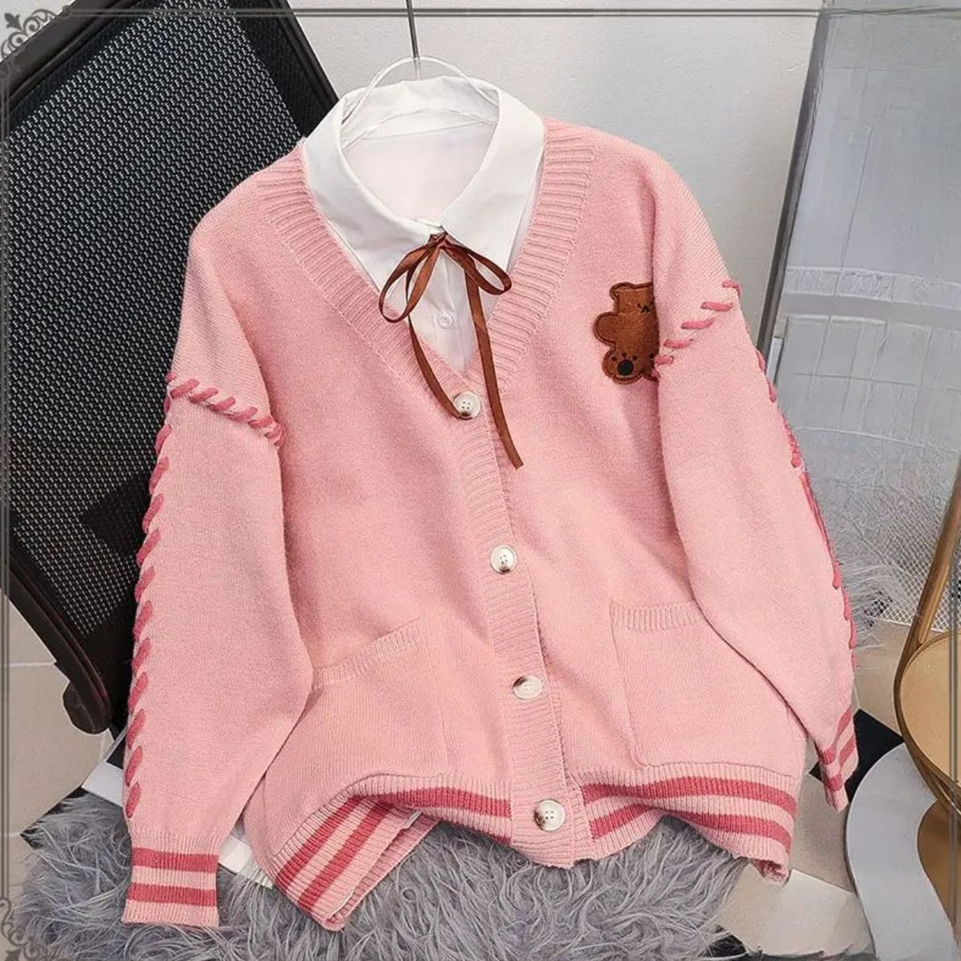 Cardigan moelleux pour femmes avec motif ours unique Chic & Stil