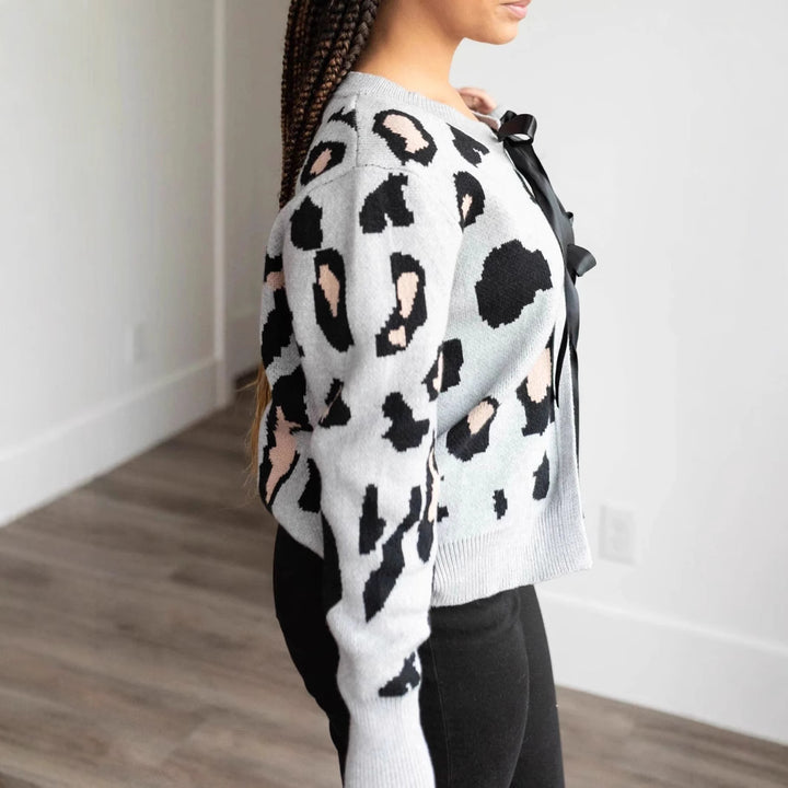 Ladies beautiful cardigan with bow detail Lune London