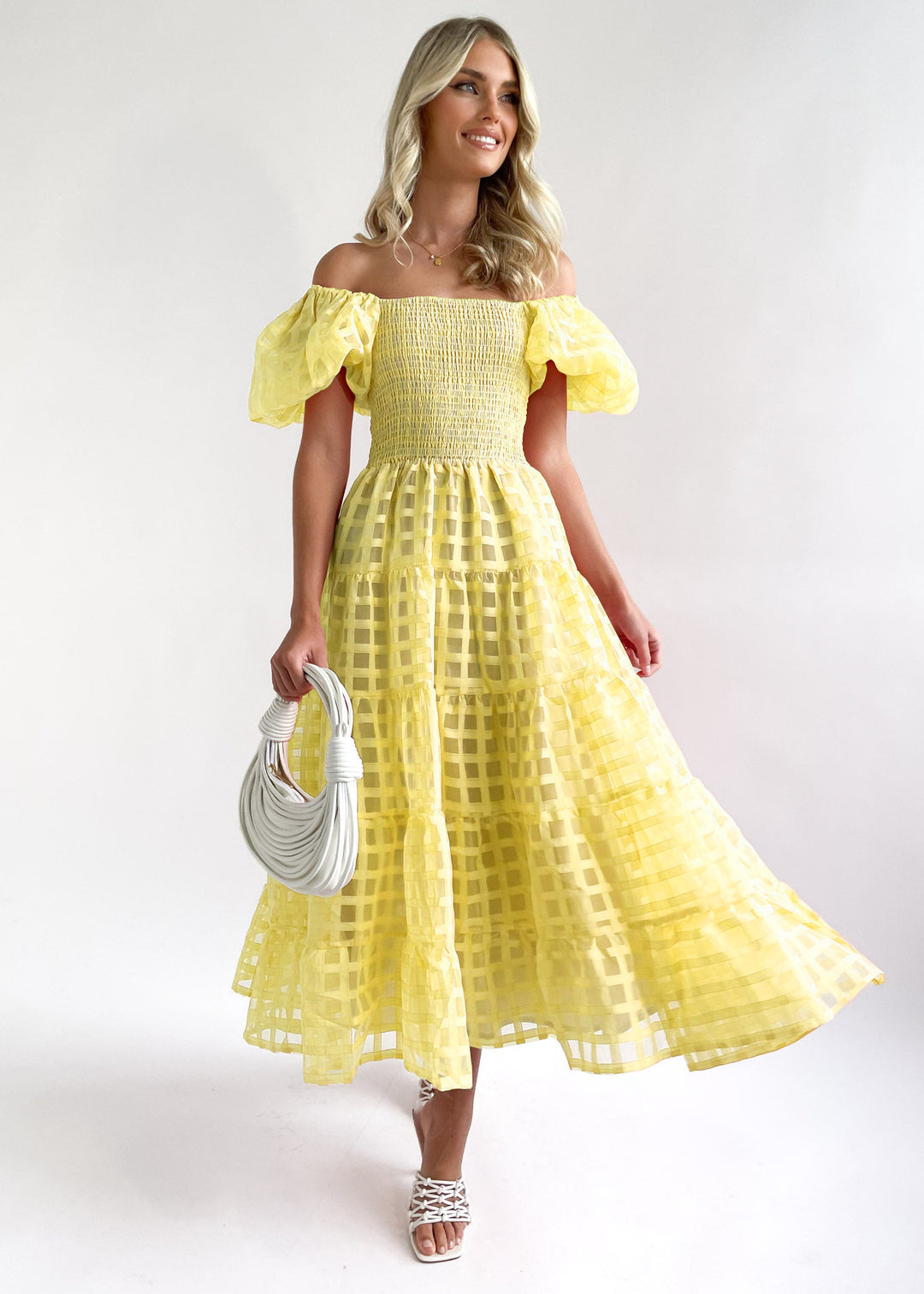 Maxi dress for women with puff sleeves and elastic top Chic & Stil